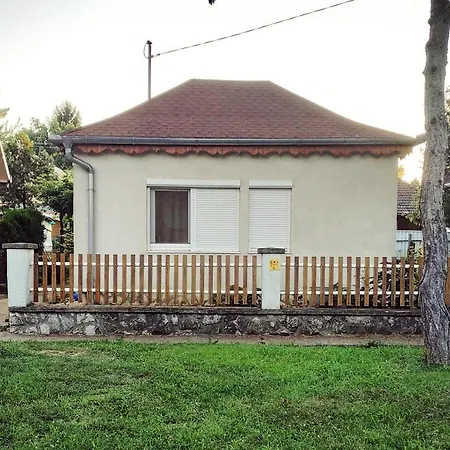 Pine Square House Wifi Case de vacanță *